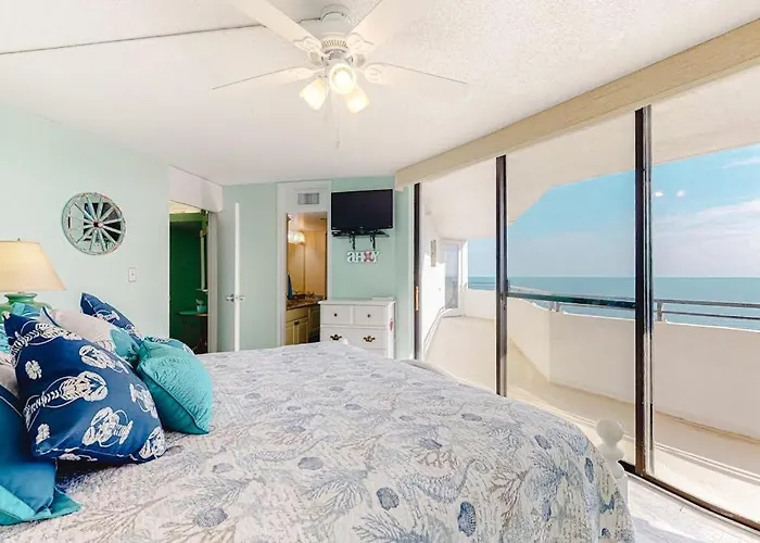 Oceanfront With 2 Balconies Ocean & Bay Views Wifi & Shared Pool Holiday home *
