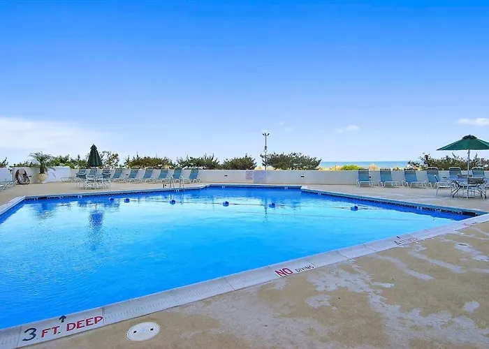 Oceanfront With 2 Balconies Ocean & Bay Views Wifi & Shared Pool Holiday home *